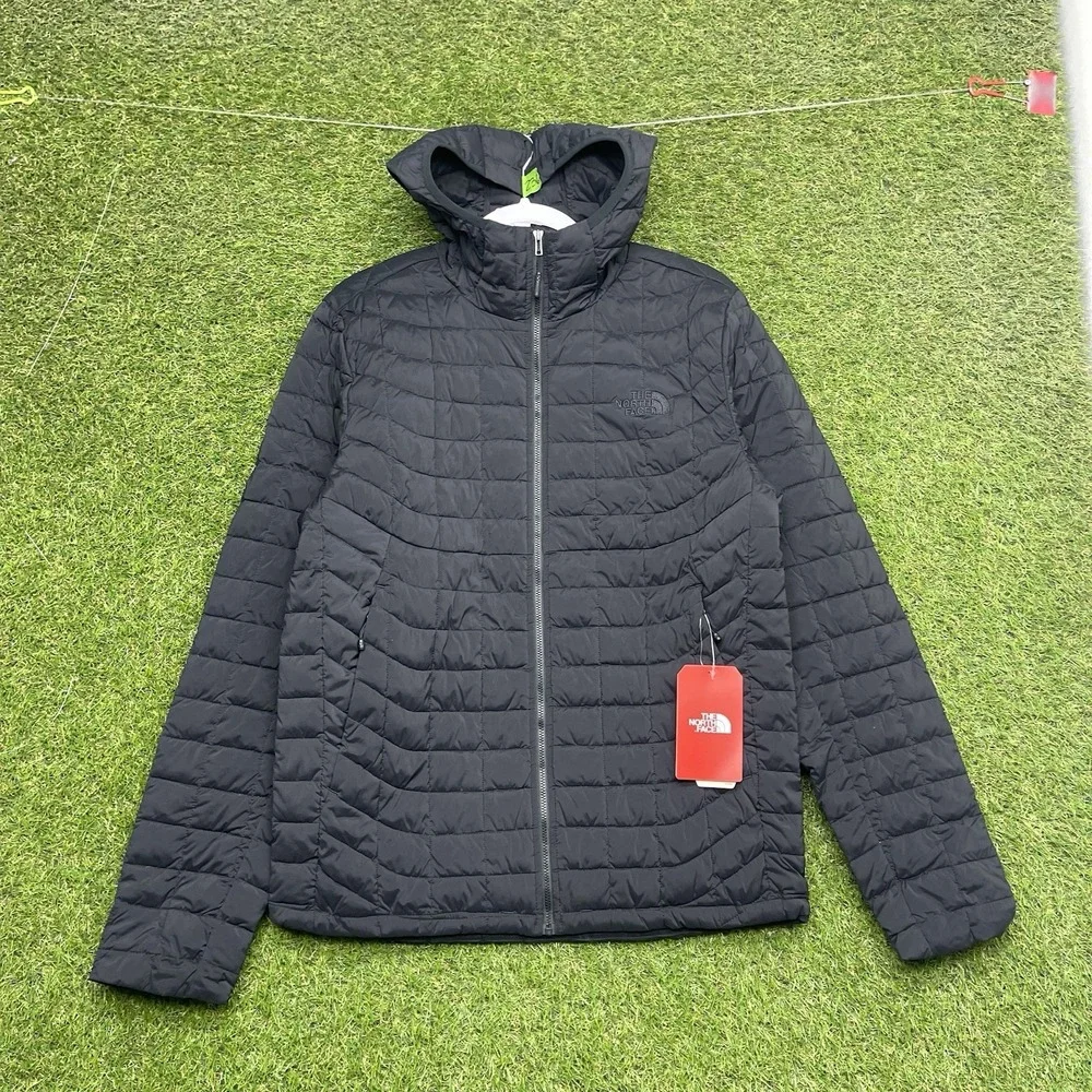 The North Face Thermoball Jacket Mens Medium Black Outdoor Hiking Zip Up NWT